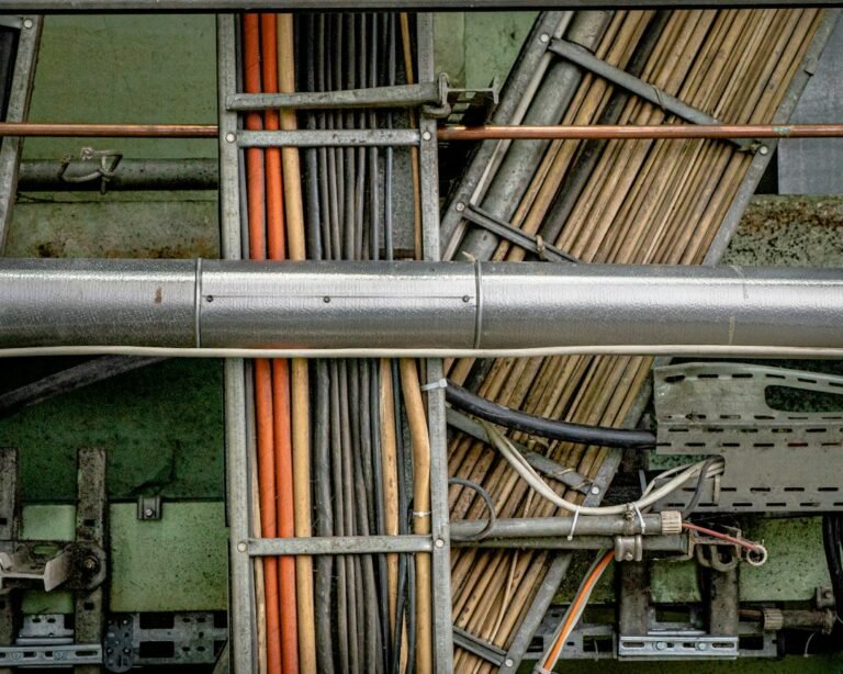 Outdoor Armored Fiber Optic Cable: Direct Burial vs Duct