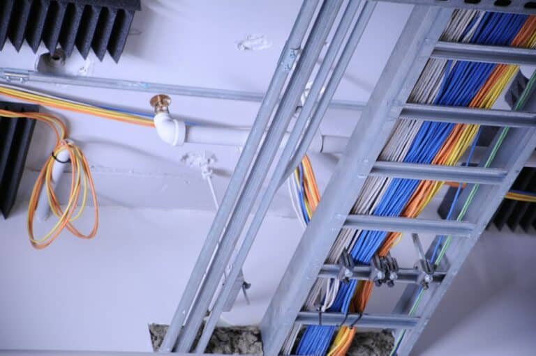 FTTH Drop Cable vs Self-Supporting Bow-Type Cable: A Buyer’s Guide