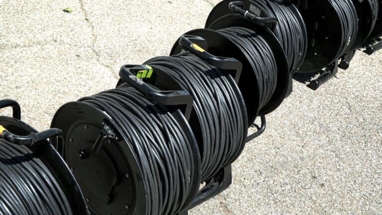 Fiber Optic Cable vs Cat6: Which Should You Specify for Outdoor Network Projects?